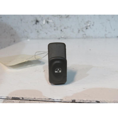 Interrupteur de leve vitre avant gauche RENAULT SCENIC 1