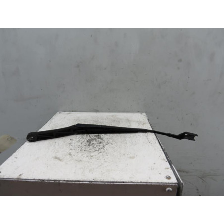 Bras essuie glace avant gauche VOLKSWAGEN PASSAT 5