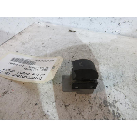 Interrupteur de leve vitre avant droit AUDI A3 1