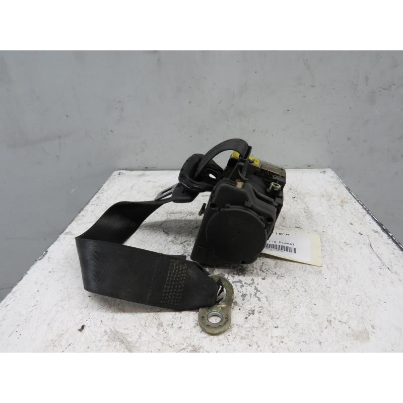 Ceinture arriere gauche AUDI A3 1 Photo n°1
