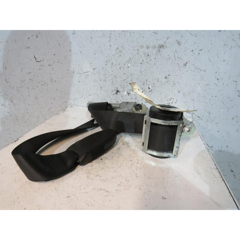 Ceinture avant droit OPEL CORSA D Photo n°1