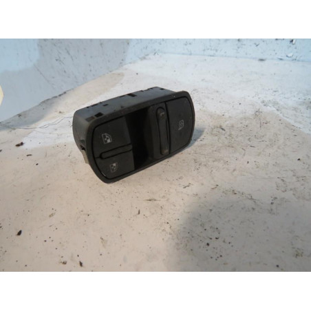 Interrupteur de leve vitre avant gauche OPEL CORSA D
