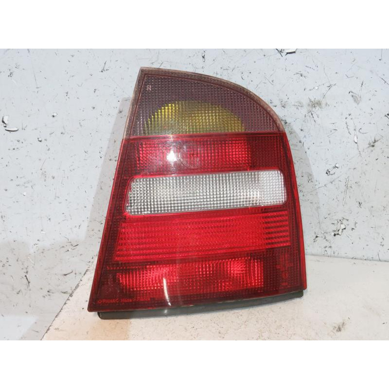 Feu arriere principal droit (feux) SKODA OCTAVIA 1 Photo n°1