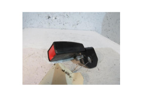 Attache ceinture arriere droit OPEL CORSA D Photo n°1