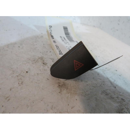 Bouton de warning RENAULT CLIO 4