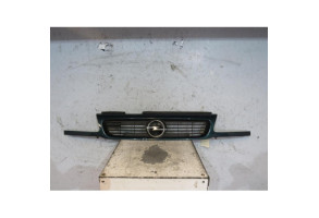 Calandre OPEL ASTRA F Photo n°4