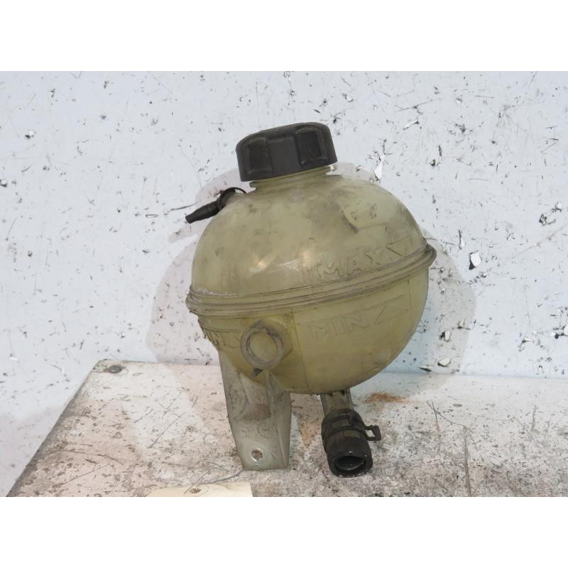 Vase d'expansion PEUGEOT 206+ Photo n°1