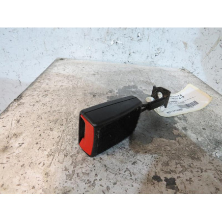 Attache ceinture arriere centrale OPEL ASTRA H
