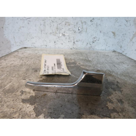 Poignee interieur avant droit OPEL ASTRA H