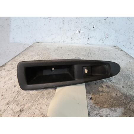 Interrupteur de leve vitre arriere gauche CITROEN C4 1