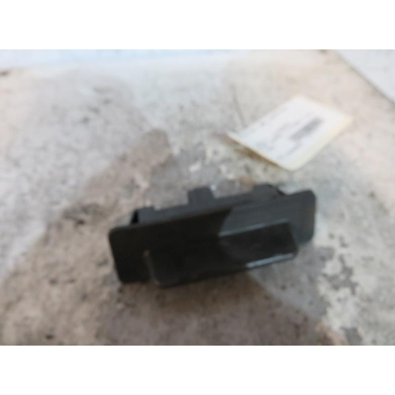 Bouton de coffre RENAULT ESPACE 4 Photo n°1