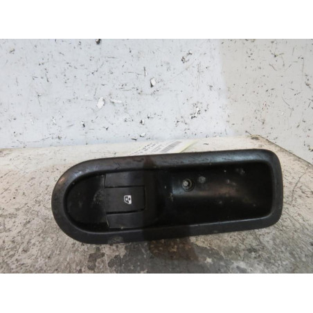 Interrupteur de leve vitre arriere gauche RENAULT MEGANE 2