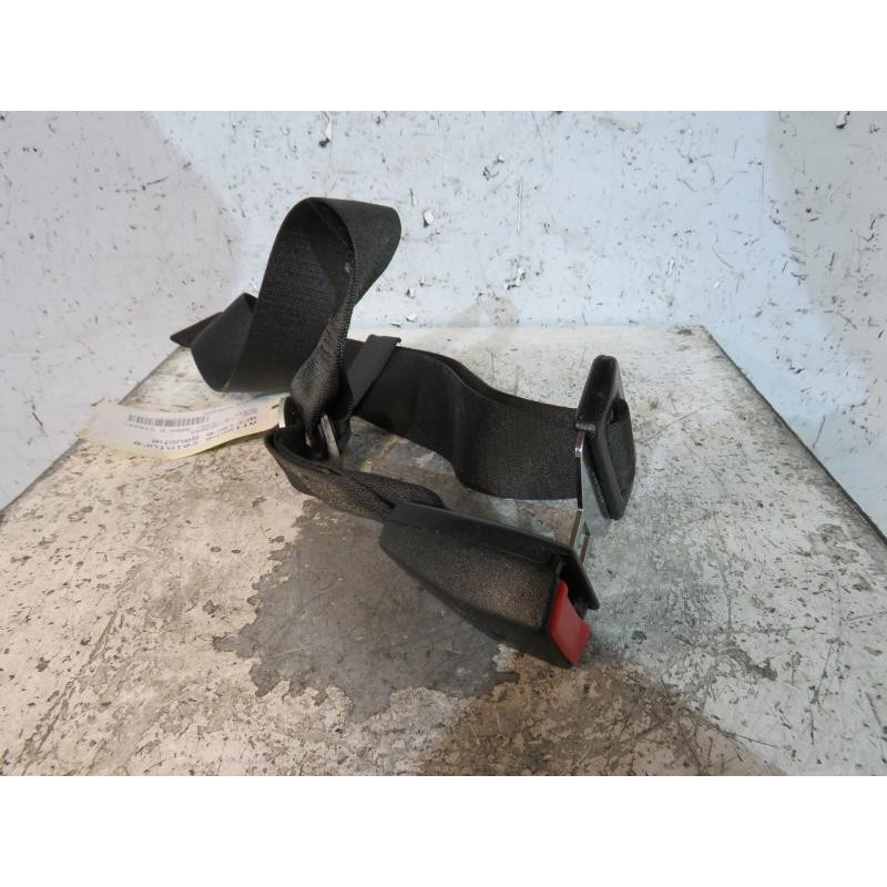 Attache ceinture arriere gauche BMW SERIE 3 E46 Photo n°1