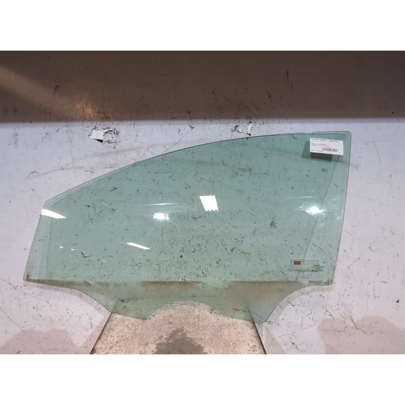 Vitre avant gauche SEAT TOLEDO 3 Photo n°1