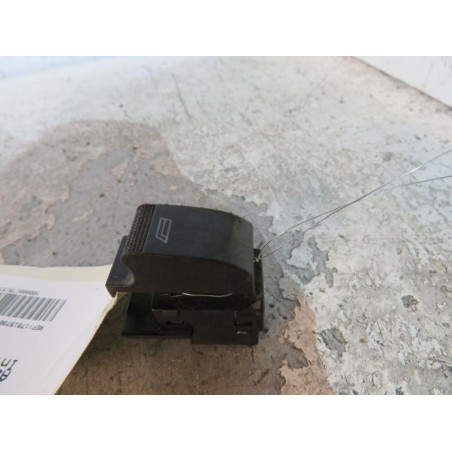 Interrupteur de leve vitre avant droit AUDI A3 1
