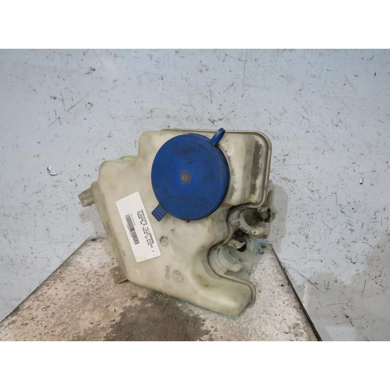 Vase de lave glace MERCEDES CLASSE B 245 Photo n°1