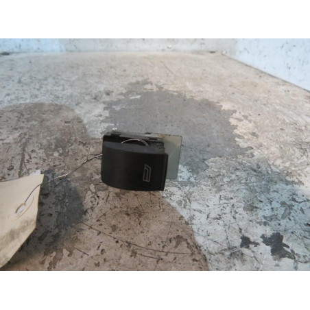 Interrupteur de leve vitre arriere gauche AUDI A3 1