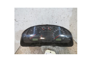 Compteur VOLKSWAGEN PASSAT 4 Photo n°1