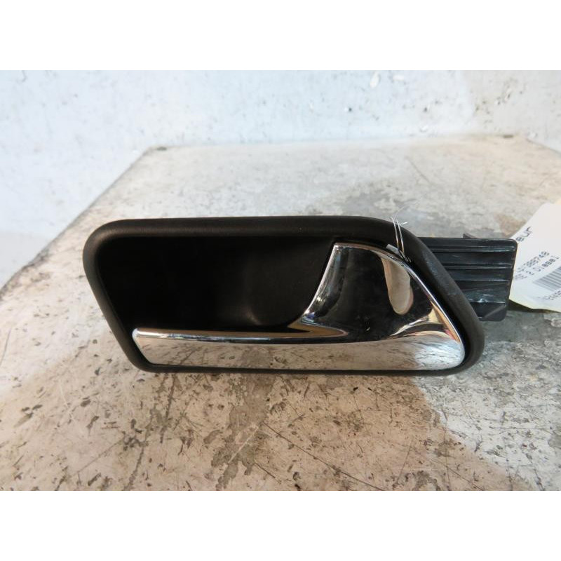 Poignee interieur avant droit VOLKSWAGEN TOURAN 1 Photo n°1