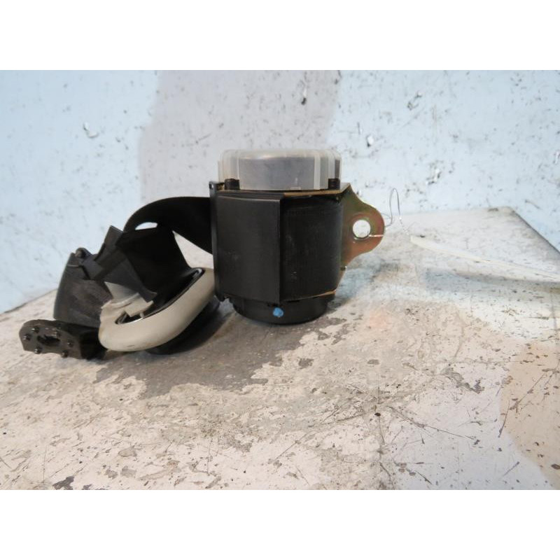 Ceinture arriere gauche VOLKSWAGEN GOLF 4 Photo n°1