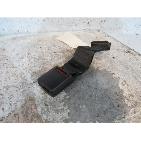 Attache ceinture arriere centrale BMW SERIE 3 E90