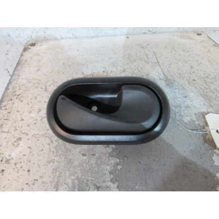 Poignee interieur avant droit DACIA SANDERO 1