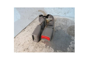 Attache ceinture arriere gauche MAZDA 323 6 Photo n°1