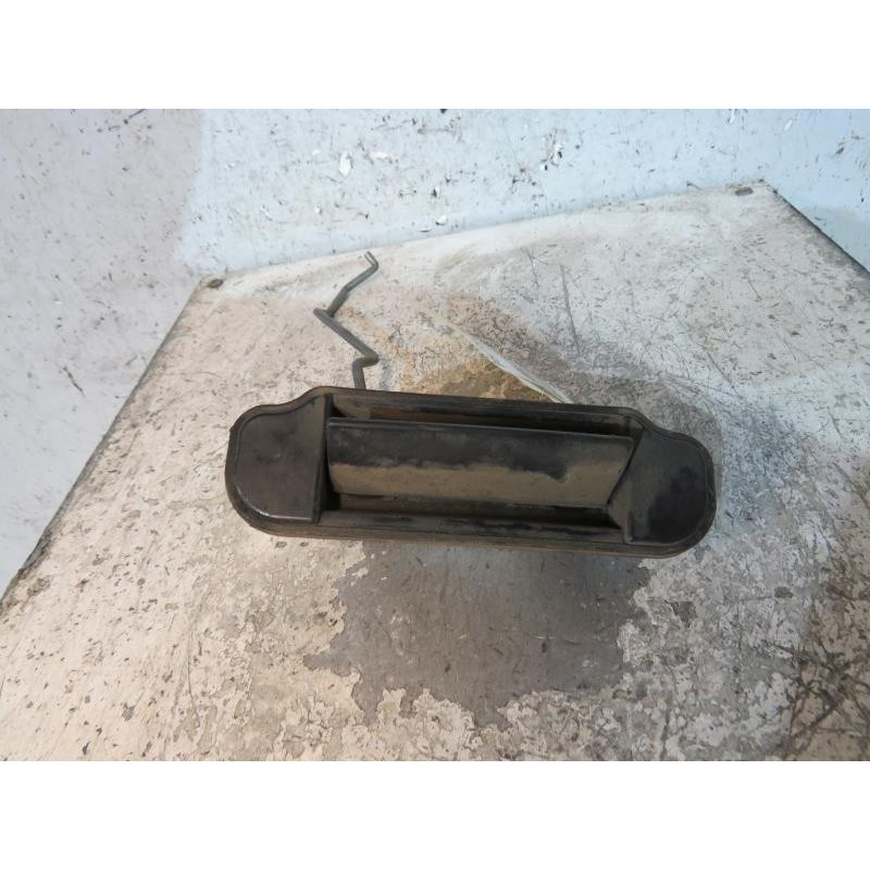 Bouton de coffre MAZDA 323 6 Photo n°1