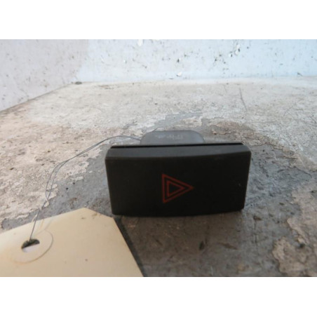 Bouton de warning FORD C-MAX 1