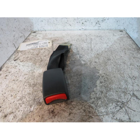 Attache ceinture arriere droit TOYOTA COROLLA 10
