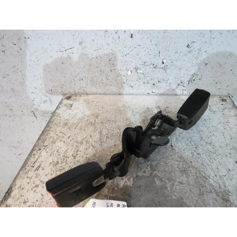 Attache ceinture arriere gauche RENAULT LAGUNA 2 Photo n°1