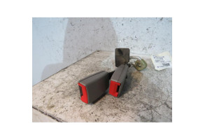 Attache ceinture arriere gauche VOLKSWAGEN PASSAT 4 Photo n°1