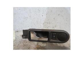 Poignee interieur arriere gauche VOLKSWAGEN PASSAT 4 Photo n°1