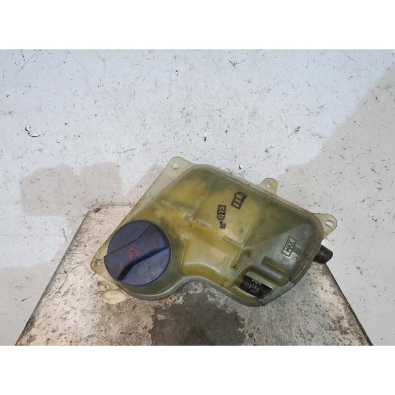 Vase d'expansion VOLKSWAGEN PASSAT 4 Photo n°1