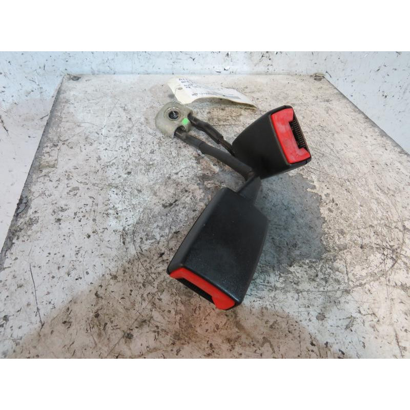 Attache ceinture arriere gauche AUDI A3 1 Photo n°1