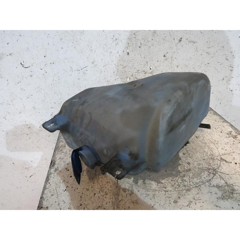 Vase de lave glace VOLKSWAGEN GOLF 3 Photo n°1