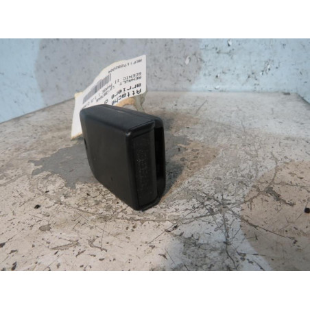Attache ceinture arriere droit RENAULT SCENIC 2