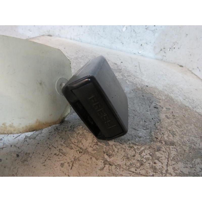 Attache ceinture arriere gauche RENAULT SCENIC 2 Photo n°1