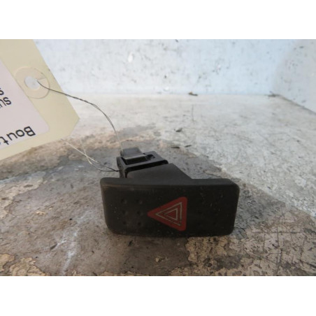 Bouton de warning SUZUKI SWIFT 3