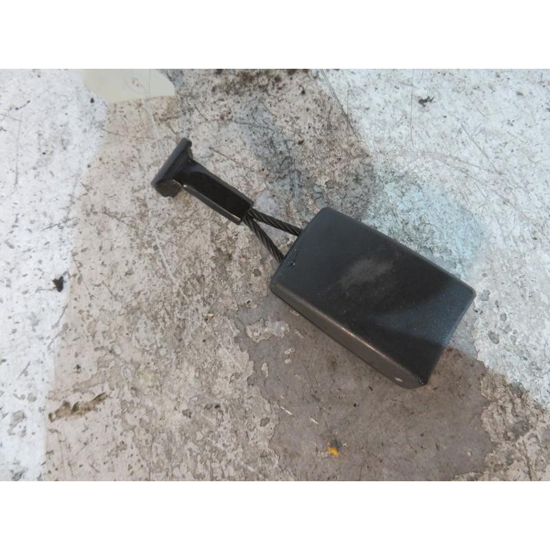 Attache ceinture arriere gauche OPEL ASTRA H Photo n°1
