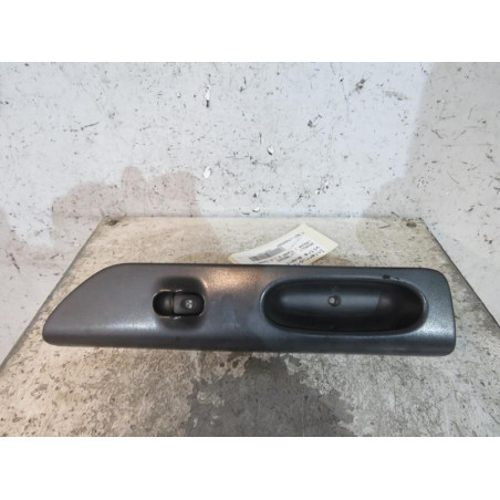 Interrupteur de leve vitre avant droit RENAULT LAGUNA 1