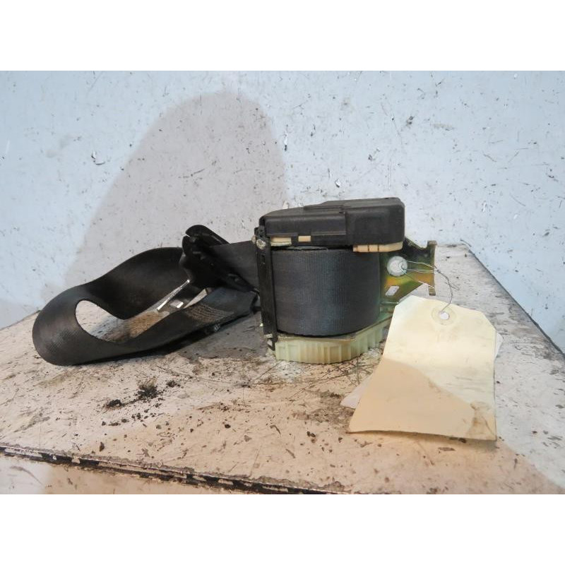Ceinture arriere centrale RENAULT CLIO 2 Photo n°1