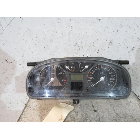 Compteur RENAULT LAGUNA 2