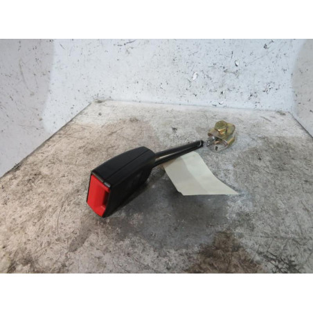 Attache ceinture arriere gauche VOLKSWAGEN NEW BEETLE 1