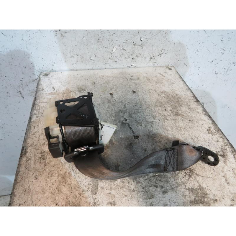 Ceinture arriere droit AUDI A4 1 Photo n°1
