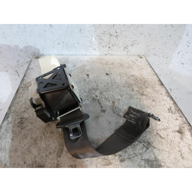 Ceinture arriere gauche AUDI A4 1 Photo n°1