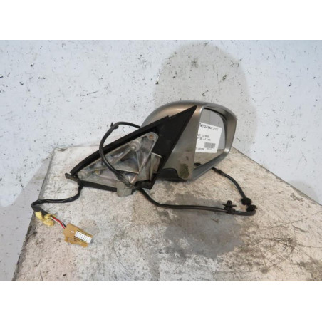 Retroviseur droit AUDI A4 2
