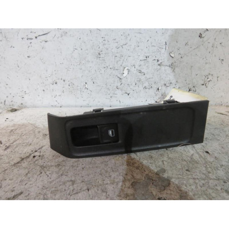 Interrupteur de leve vitre arriere gauche SKODA FABIA 3