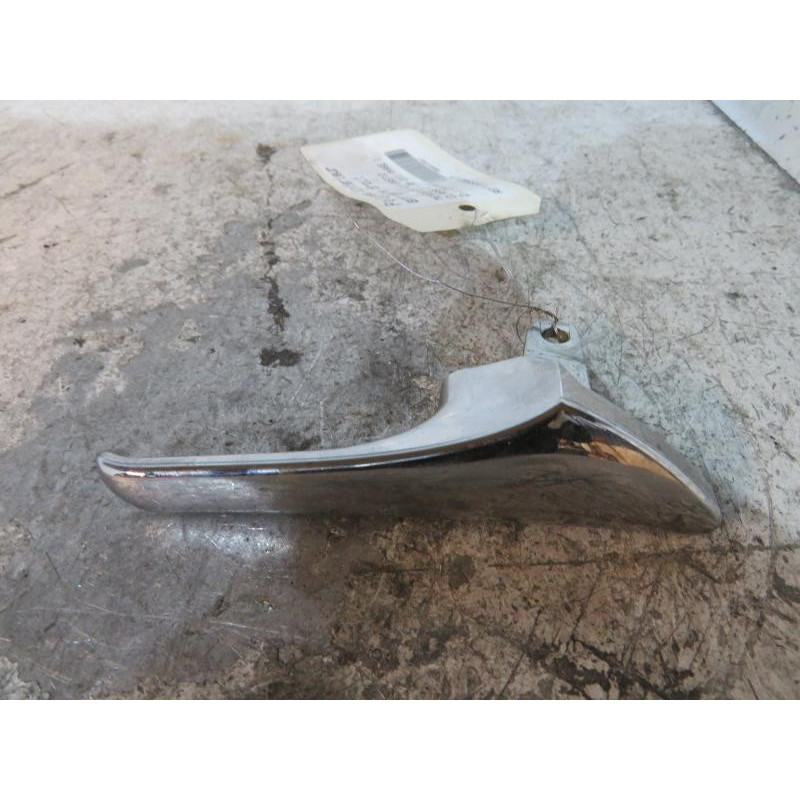 Poignee interieur arriere droit MERCEDES CLASSE E 211 Photo n°1