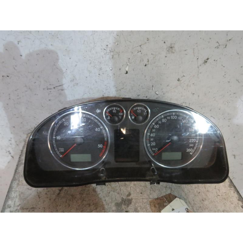 Compteur VOLKSWAGEN PASSAT 4 Photo n°1